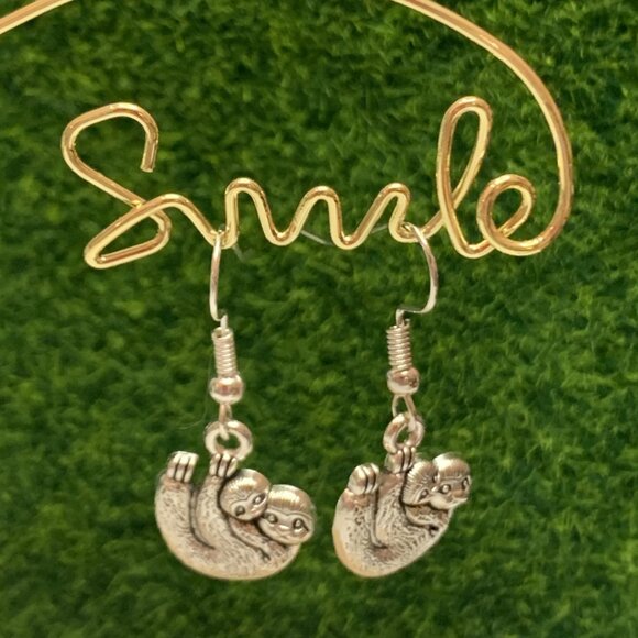 Sloth Earring, Mother's Day Earring, Sloth Jewelry, Gift Idea, Silly Earrings - Picture 4 of 7